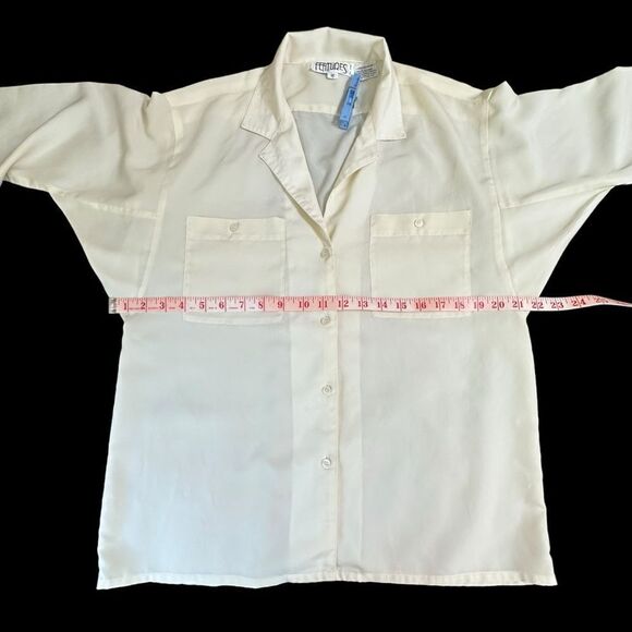Features Short sleeve cream crepe blouse size 12 - Picture 7 of 9